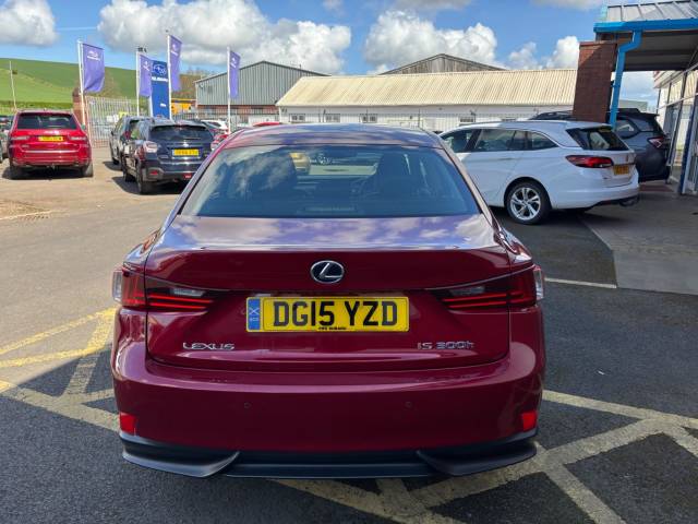 2015 Lexus IS 2.5 300h Executive Edition 4dr CVT Auto