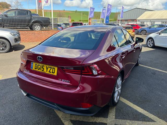 2015 Lexus IS 2.5 300h Executive Edition 4dr CVT Auto