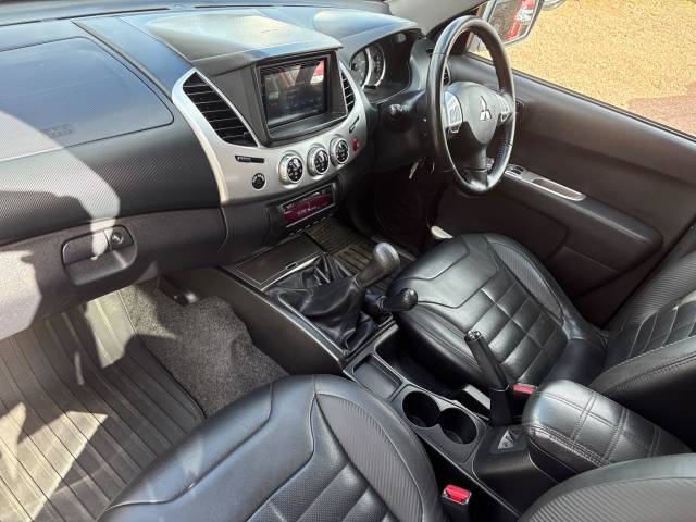 2015 Mitsubishi L200 2.5 Double Cab DI-D Barbarian 4WD 176Bhp