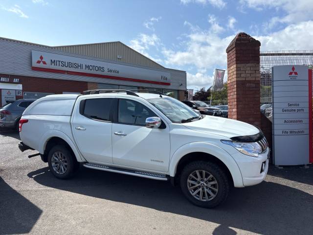 Mitsubishi L200 2.4 DI-D DC Warrior 4WD Euro 5 4dr Pickup Diesel White