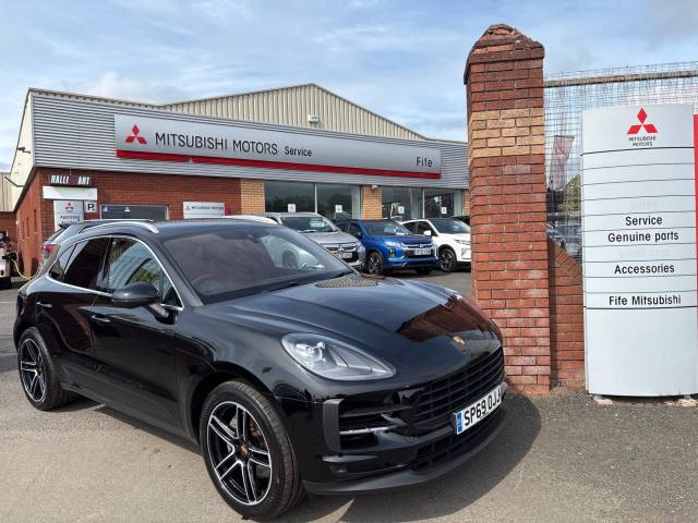Porsche Macan 3.0 S 5dr PDK Estate Petrol BLACK