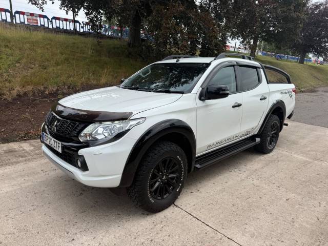 2020 Mitsubishi L200 2.4 Double Cab DI-D 181 Barbarian Black 4WD