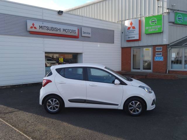 Hyundai i10 1.0 Premium 5dr Hatchback Petrol WHITE