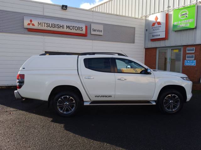 Mitsubishi L200 2.3 Double Cab DI-D 150 Warrior 4WD Pick Up Diesel WHITE