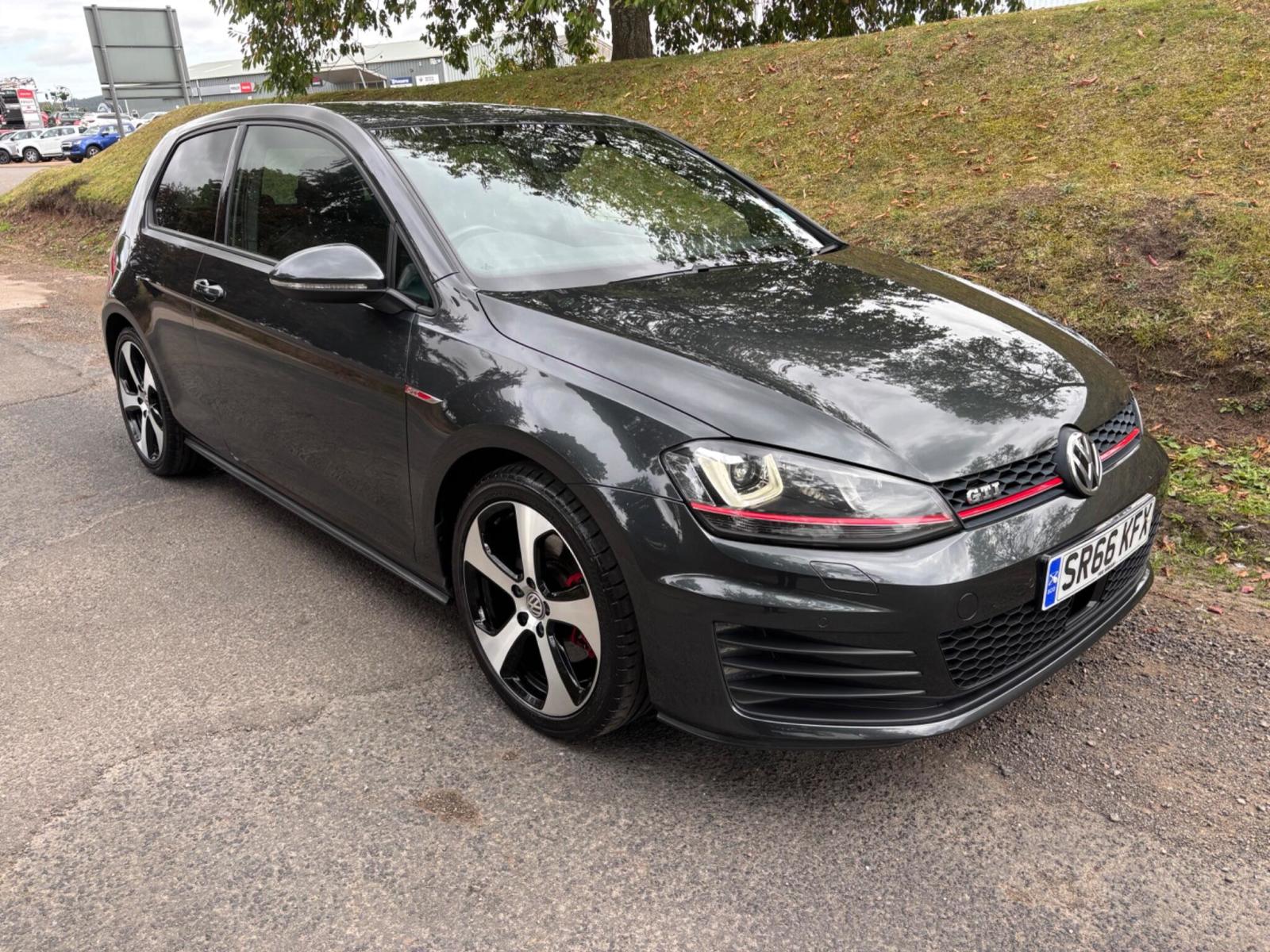 2016 Volkswagen Golf