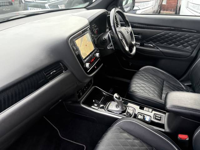 2020 Mitsubishi Outlander 2.4 PHEV Exceed Safety 5dr Auto
