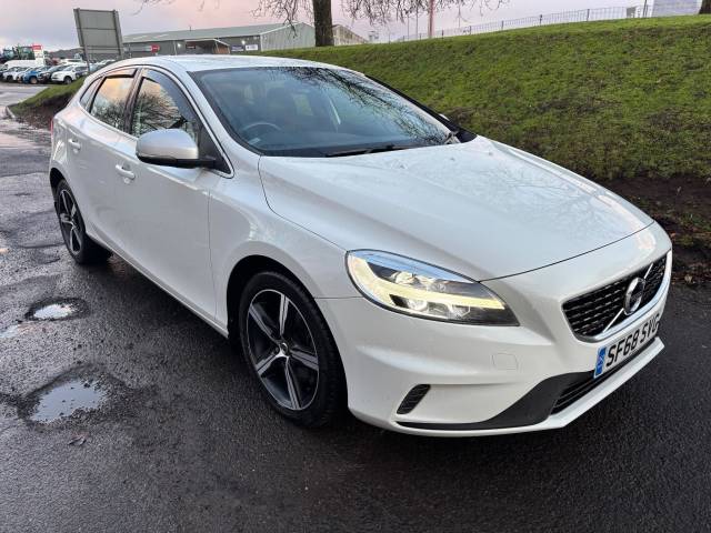 2018 Volvo V40 2.0 T2 [122] R DESIGN Nav Plus 5dr