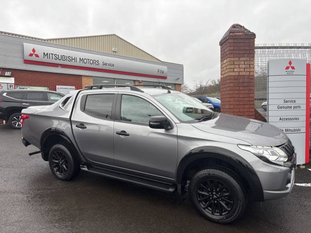 2019 Mitsubishi L200 2.4 Double Cab DI-D 181 Barbarian Black 4WD