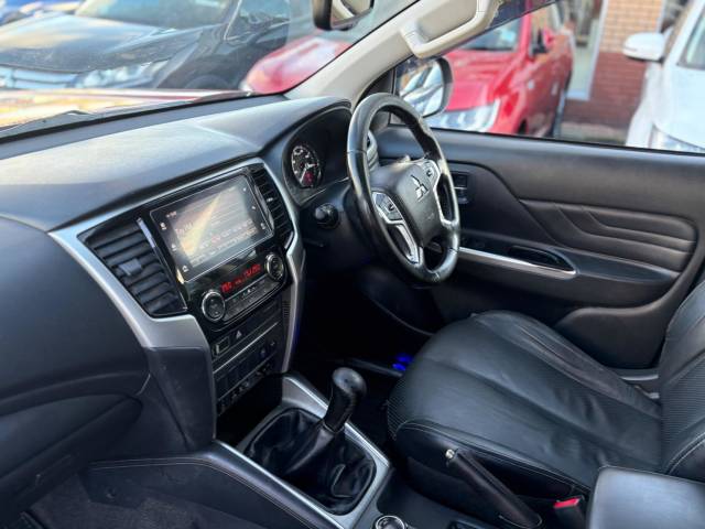 2021 Mitsubishi L200 2.3 Double Cab DI-D 150 Barbarian 4WD