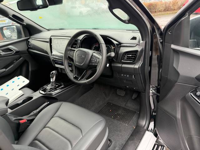 2025 Isuzu D-max 1.9 V-Cross Double Cab 4x4 Auto