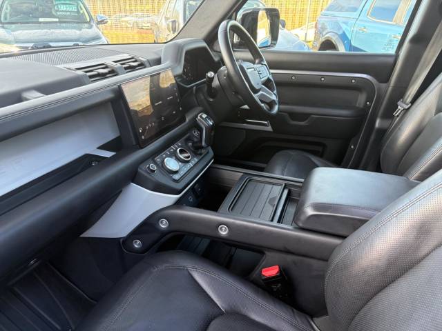 2023 Land Rover Defender 110 3.0 D300 HSE 110 5dr Auto