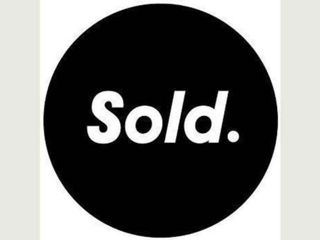 Isuzu D-max 1.9 V-Cross Double Cab 4x4 Auto Pick Up Diesel BLACK