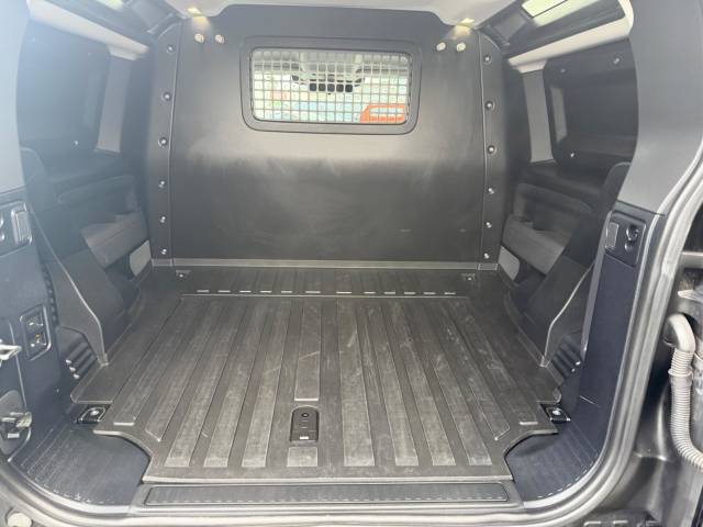 2021 Land Rover Defender 90 3.0 D200 Hard Top Auto