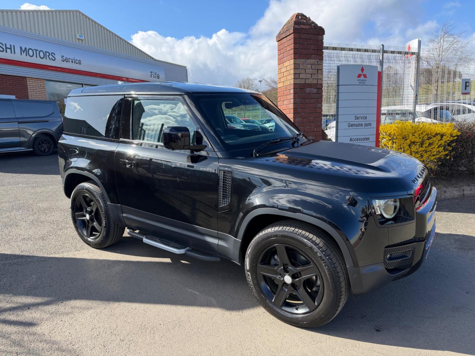 2023 Land Rover Defender 90