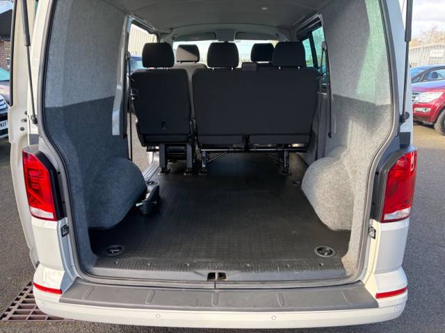 2022 Volkswagen Transporter 2.0 TDI 150 Highline Kombi Van