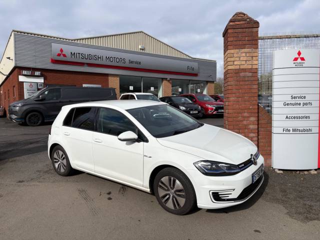 Volkswagen e-Golf 0.0 99kW e-Golf 35kWh 5dr Auto Hatchback Electric WHITE
