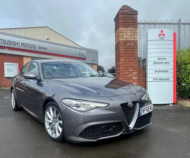Alfa Romeo Giulia 2.0T Veloce Saloon 4dr Petrol Auto Euro 6 (s/s) (280 ps) Saloon Petrol Grey