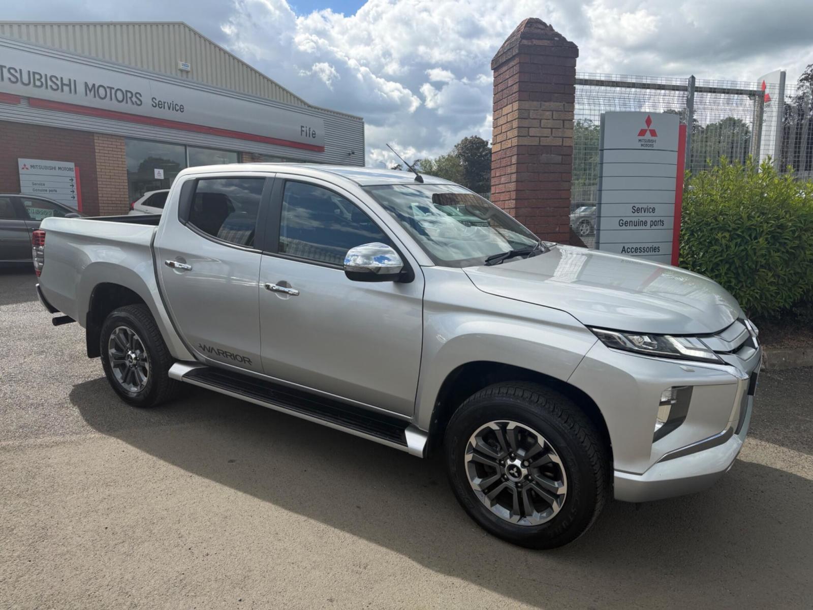 2020 Mitsubishi L200